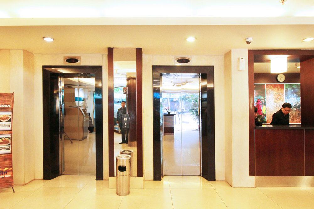 Collection O 7 Hotel Melawai Jakarta Exterior photo